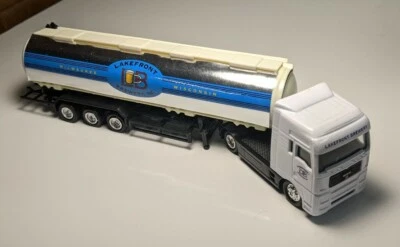 Grell-Werbemittel Truck of the World Lakefront Brewery German Tractor Trailer - Image 1 of 4