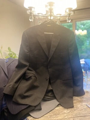 Traje Donald Trump Collection From Macy’s Men’s Store talla 16-18 niños Foto 1 de 3