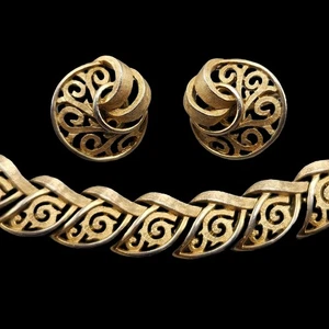 Vintage 60s Crown Trifari Necklace Earrings Set Gold Tone Scroll Leaf Choker 50s - Picture 1 of 23