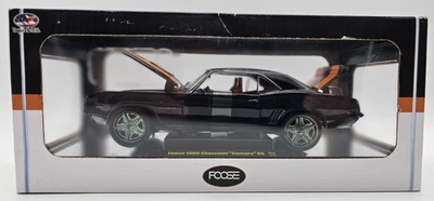 M2 Machines Foose 1969 CHEVROLET CAMARO RS R52 1:24 BLACK RIMS CHASE - Image 1 of 4