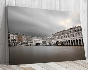 Venedig im Morgengrauen montierter Leinwanddruck fertig zum Aufhängen - Bild 1 von 9