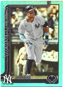 2025 TOPPS SERIES ONE AARON JUDGE AQUA RAINBOW FOIL #300 YANKEES - Picture 1 of 2