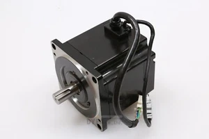YASKAWA gebrauchter SGMPH-15AAA21 1500W AC SERVOMOTOR zerkratzt, Delle TÜV-I-3590=8A41 - Bild 1 von 12