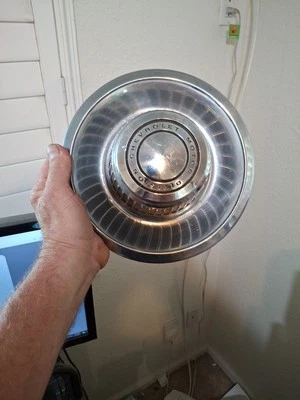 (1) TAPA CENTRAL RUEDA CHEVROLET RALLY CORVETTE CAMARO MONTE CARLO OEM 3925805 GM Foto 1 de 4