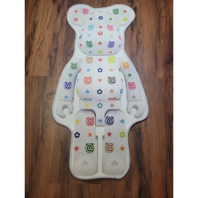 Alfombra de piso estilo Bearbrick blanca multicolor en símbolo estrella flor 31" x 16" Foto 1 de 4