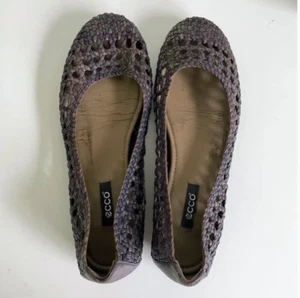 ECCO Woven Navy Blue Ballerina Flats - size 38 - excellent condition - Picture 1 of 2
