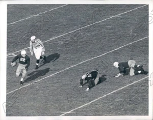 1941 Yale Bulldogs Halfback Hovey Seymour Runs VS Princeton Tigers Press Photo - Bild 1 von 2