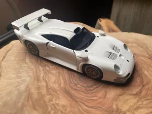 Porsche 911 GT 1:18 - UT Modelos blanco - Imagen 1 de 4