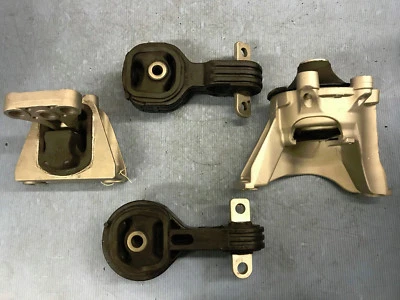 Engine Mounts & Trans Mount Set 4PCS for 2007-2011 Honda CR-V 2.4L Auto - Image 1 of 4