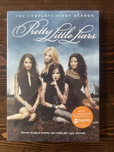 Pretty Little Liars: Die komplette erste Staffel (DVD, 2011, 5-Disc Set) Brandneu - Bild 1 von 2