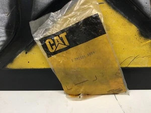 CATERPILLAR Shaft. Part # 7M-1225. Fits Multiple Models. New In Package - Picture 1 of 4