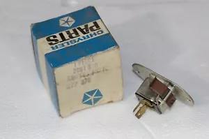 Nuevo de Lote Antiguo 1966-68 Satélite Belvedere Coronet Wagon Puerta Trasera Ventana Interruptor de Límite Mopar - Imagen 1 de 10
