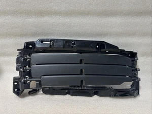 2020 2021 2022 2023 2024 PORSCHE 911 992 LEFT AIR DUCT FRAME FLAP OEM 992807229 - Picture 1 of 14