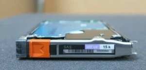 EMC 300GB 15K 2.5" SAS Hard Drive 005050844 V4-2S15-300 V6-2S15-300 SAN VNX VNXe - Picture 1 of 4
