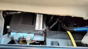1997-2005 Buick Park Ave Bcm Body Control Module Computer Oem 16238774 - Picture 1 of 1