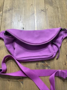 Marsupio viola - Foto 1 di 3