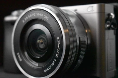 [US Duty Paid] Sony a6000 Digital Mirrorless Camera with Lens Silver 8282 7926 - Image 1 of 4