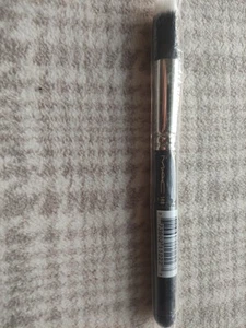 Mac Make Up Brush 188 Brand New - Picture 1 of 3