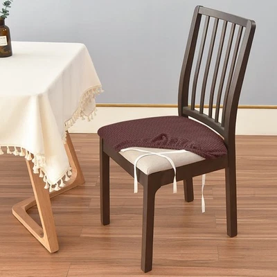 Aggiorna le tue sedie con questo coprisedia elasticizzato e facile da installare - Immagine 1 di 4