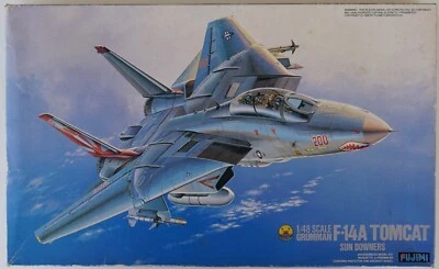 Fujimi 33005 (S-4) 1/48 Grumman F-14A Tomcat 'Sun Downers' - Image 1 of 4