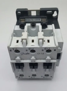 Danfoss CI32 Contactor Rated 15kW at 400v COIL:110v 50Hz 132v 60Hz - Picture 1 of 8