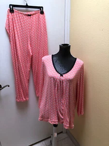 Ellen Tracy Sz XL Peach/Wht Geo Mix L/Slv Capri Pajama Set - Picture 1 of 6