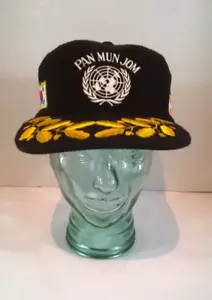 CAPPELLO SNAPBACK VINTAGE PAN MUN JOM VIETNAM TOUR RICAMATO - Foto 1 di 11
