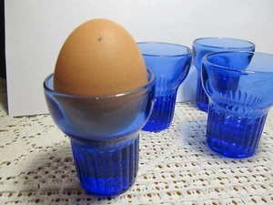 Eierbecher, Halter oder Schnapsglas aus kobaltblauem Glas ? 4er Set in GUC einzigartige Form - Bild 1 von 8
