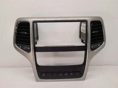 2011-2013 JEEP GRAND CHEROKEE RADIO VENT BEZEL SILVER 1TG01GFAAC     Foto 1 de 4