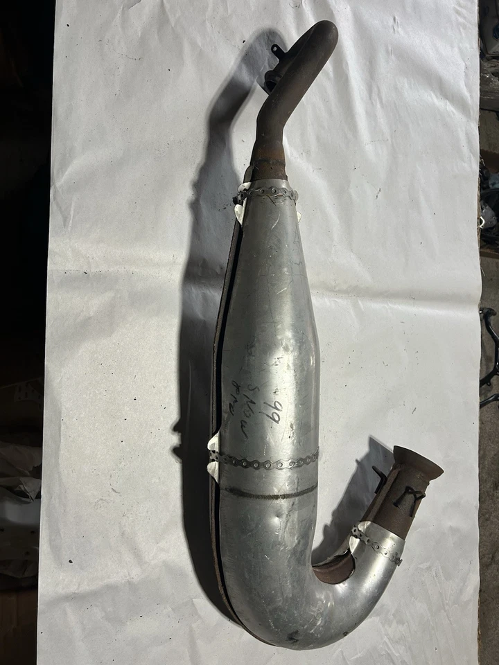 99 1999 Arctic Cat Zr 440 Sno Pro OEM Expansion Chamber Exhaust Pipe 0712-362 - Image 1 of 4