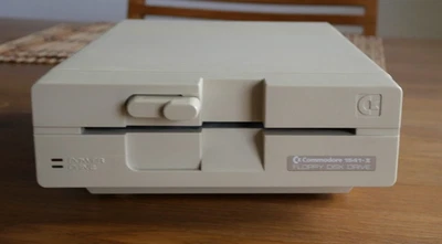 Commodore 1541-II Diskettenlaufwerk mit Netzteil u. Kabel gereinigt und gewartet - Bild 1 von 4