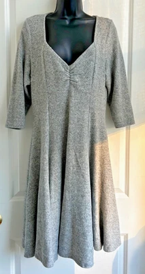 Vestido Patinador Torrid Mini Súper Suave Felpa Gris Talla 0 (US 12) Clásico Utilitario Foto 1 de 4