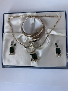 Earrings Necklace Bracelet Box Set Emerald Rhinestone Demi Parure D’Amour - Picture 1 of 13