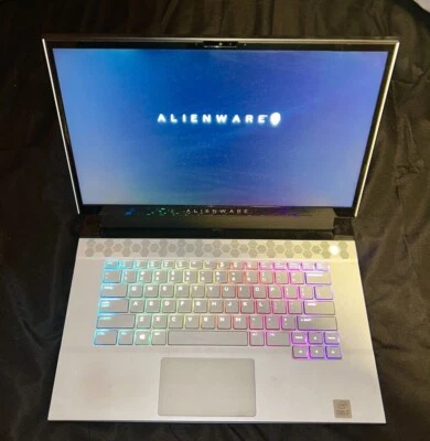 Alienware m15 R4 15.6" (1TB SSD, Intel Core i7-10870H, 2933MHz, 16GB RAM, NVIDIA - Image 1 of 4