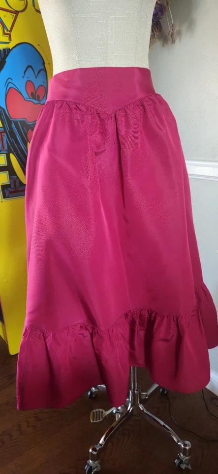 Falda Gunnesax Vintage Años 80 Granate Claro Corte Princesa Mkd Talla 11 Foto 1 de 4