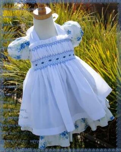 Mädchen Boutique Couture gesmoktes Portrait Kleid Outfit MyTreasured Erbstücke 3 4 - Bild 1 von 5