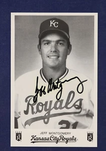 Jeff Montgomery Signed c. 1980s Kansas City Royals B&W Team Issue Card 3x5 Auto - Picture 1 of 2