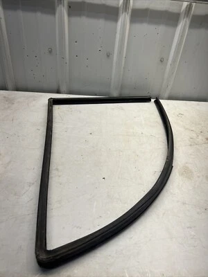 1997-2001 Jeep Cherokee XJ Rear Driver Left Window Glass Seal Foto 1 de 4