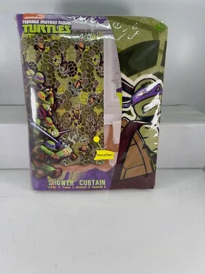 Cortina de ducha de microfibra Nickelodeon Teenage Mutant Ninja Turtles, camuflaje Foto 1 de 2