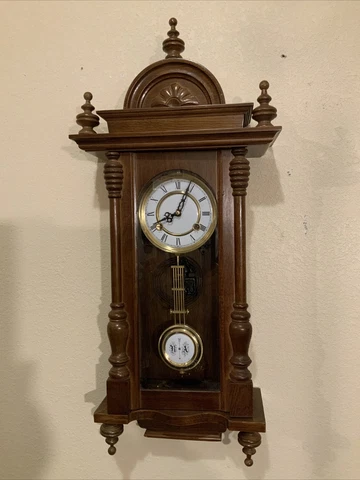 VINTAGE LARGE 32” WIND UP GLASS FRONT WALL WOOD CLOCK Cover