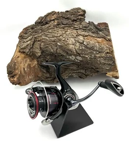 Daiwa 23 Fuego LT 5000-C Spinnrolle Frontbremsrolle Spinning Reel Air Airdrive - Picture 1 of 3