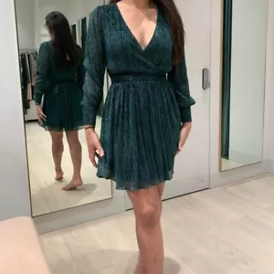 10 Forever New Sparkle Dress As New *BUY FIVE ITEMS = FREE POST - Picture 1 of 2