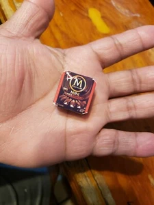 My custom tiny BRANDS magnum raspberry icecream bars - Bild 1 von 3