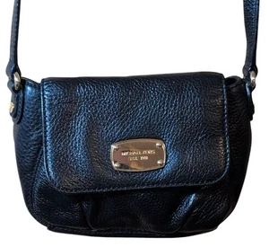 Bolso Bandolera Michael Kors Negro Grano Guijarro Cuero Solapa A Presión - Imagen 1 de 5