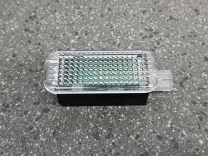 Original Audi Taschenlampe W5W-12V5W 4E0947415A - Bild 1 von 4