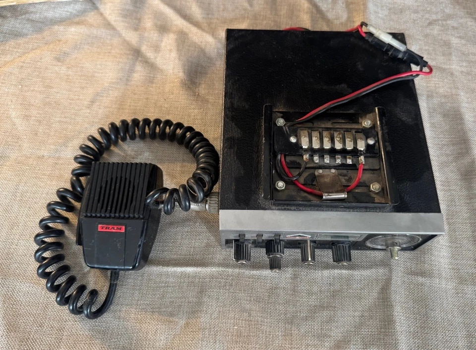 Transceptor TRAM/DIAMOND Corporation "Diamond 40" AM Estado Desconocido - Piezas Foto 1 de 4