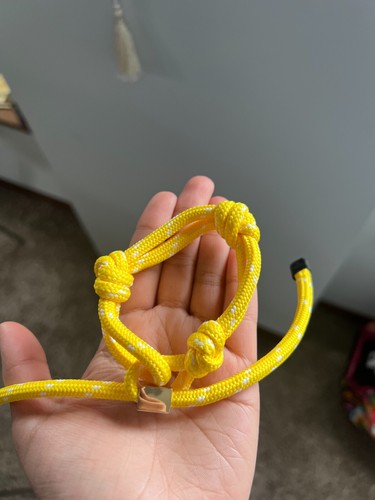 Bracciale cordino Miu Miu giallo cavigliera sacchetto charm no confezione