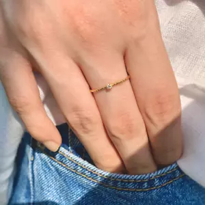 Diamond Gold Ring 14K Engagement White Cut Solitaire Round Diamond Twist Band. - Picture 1 of 12