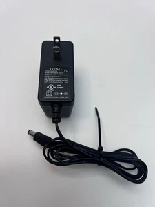 Adattatore AC Caricatore per ADS18B-W 150100 Uscita 15V DC 1A Alimentatore ORIGINALE OEM - Foto 1 di 3