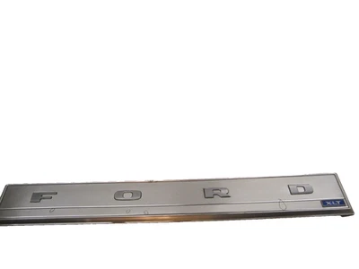 Ford F-150 F-250 F-350 XLT 1980-1984 camión nariz de toro panel de moldura de puerta trasera de aluminio Foto 1 de 4